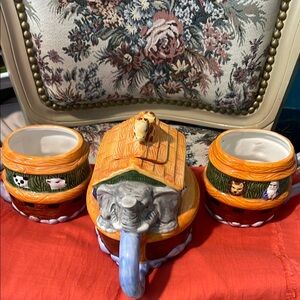 NOAH’S ARK TEAPOT BOAT PATTERN WITH MATCHING 2CUPS